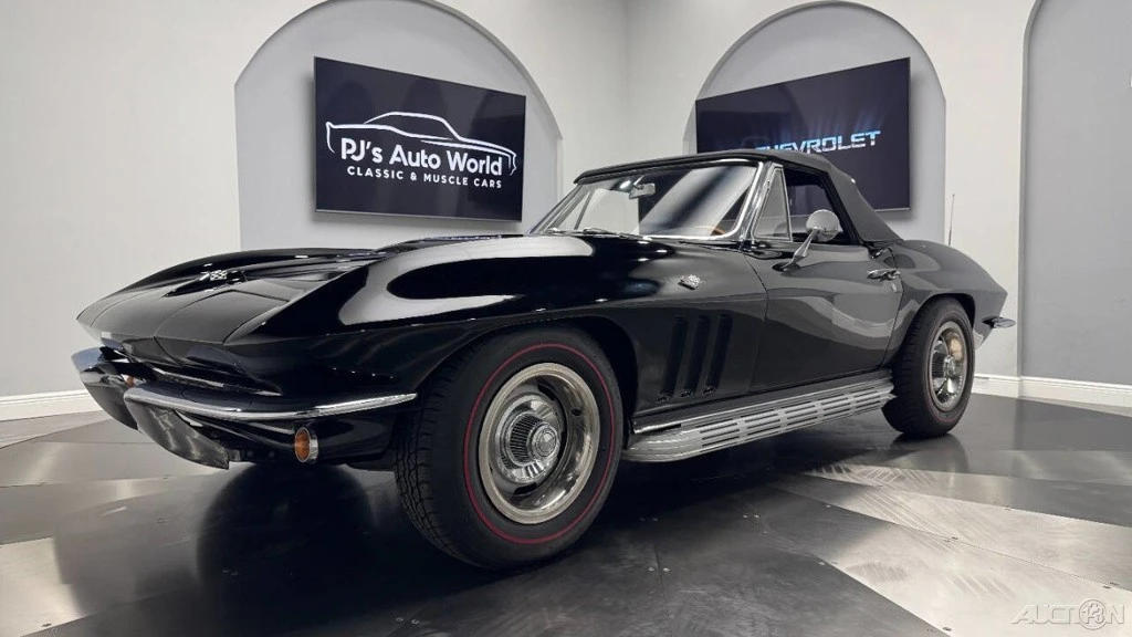 1965 Chevrolet Corvette C2 - Image 11 of 24