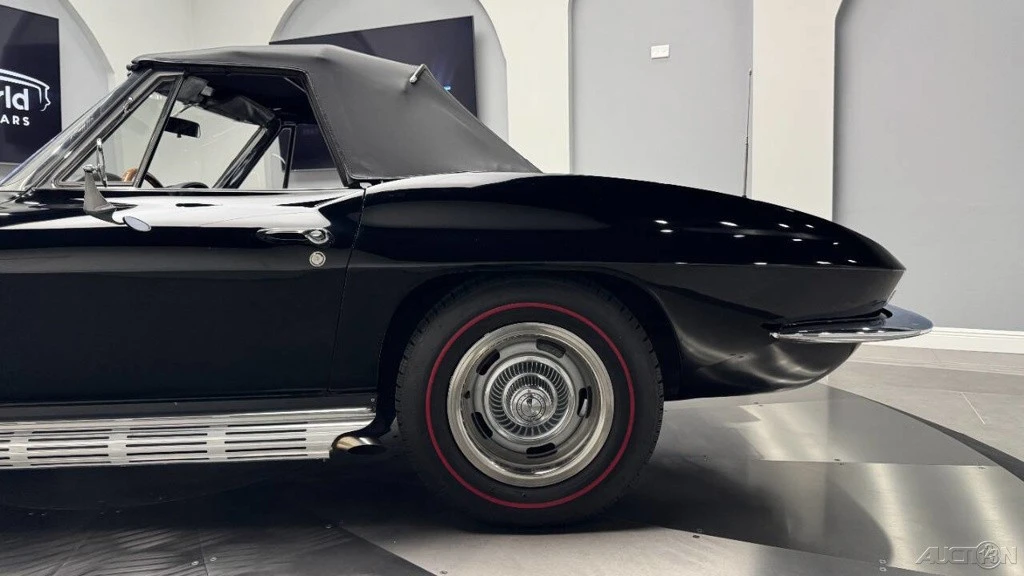 1965 Chevrolet Corvette C2 - Image 22 of 24