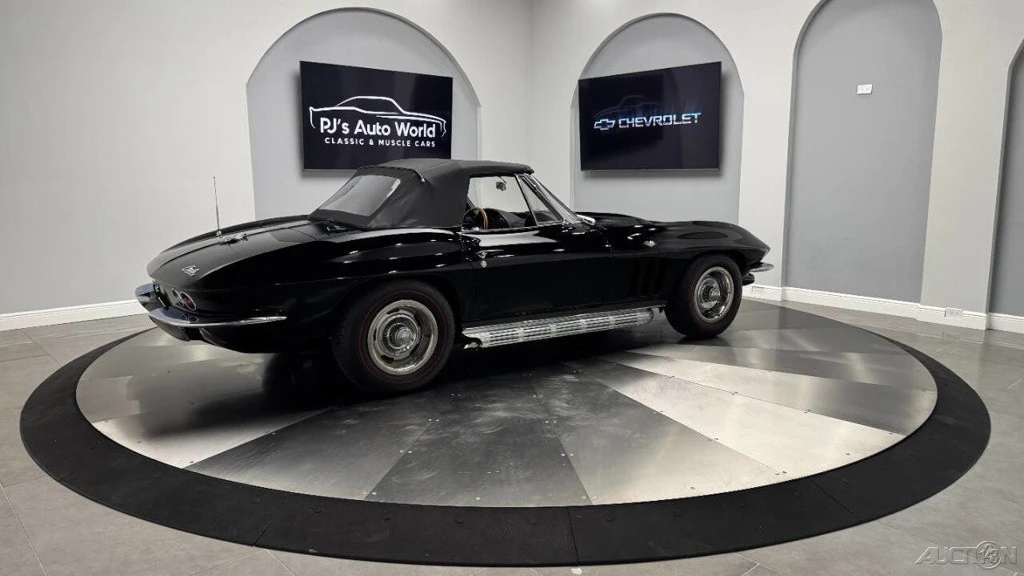 1965 Chevrolet Corvette C2 - Image 7 of 24