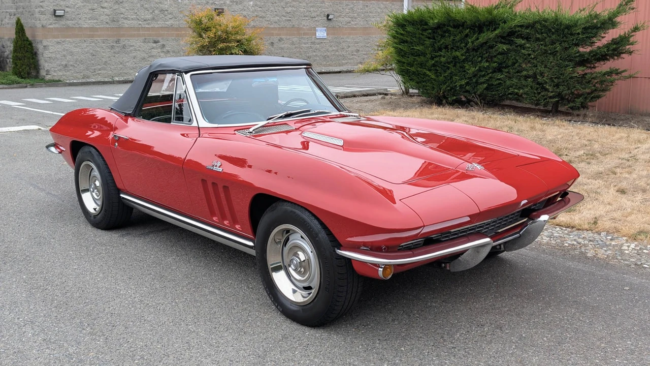 1965 Chevrolet Corvette C2 - Image 4 of 25