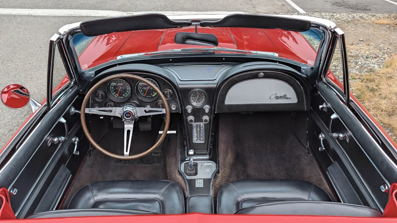 1965 Chevrolet Corvette C2 - Image 13 of 25