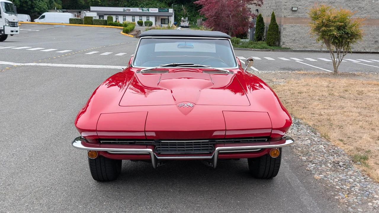 1965 Chevrolet Corvette C2 - Image 7 of 25