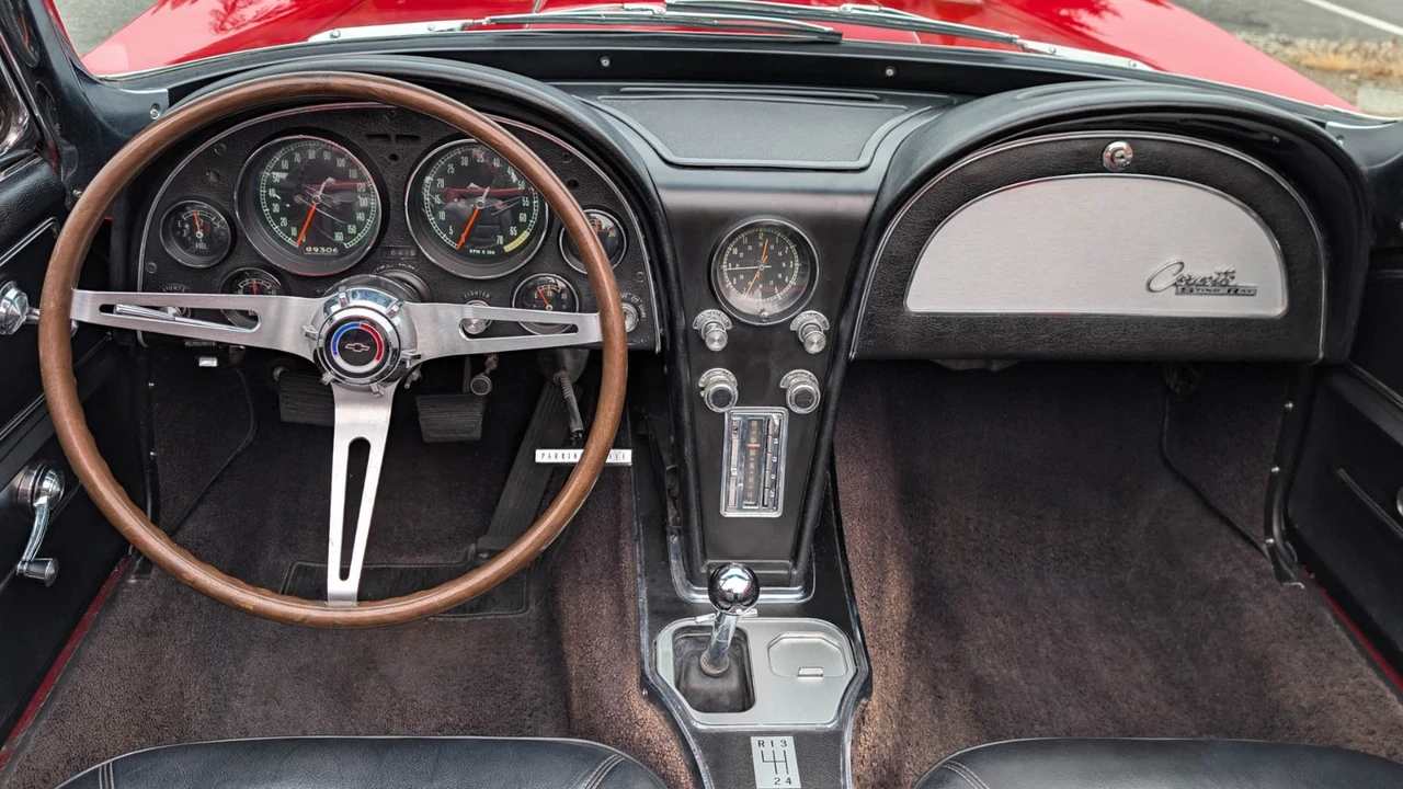 1965 Chevrolet Corvette C2 - Image 14 of 25