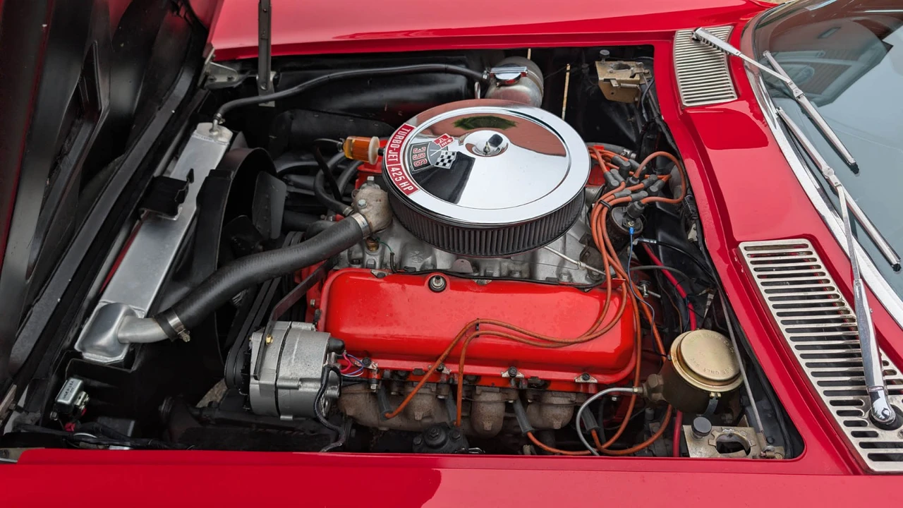 1965 Chevrolet Corvette C2 - Image 20 of 25