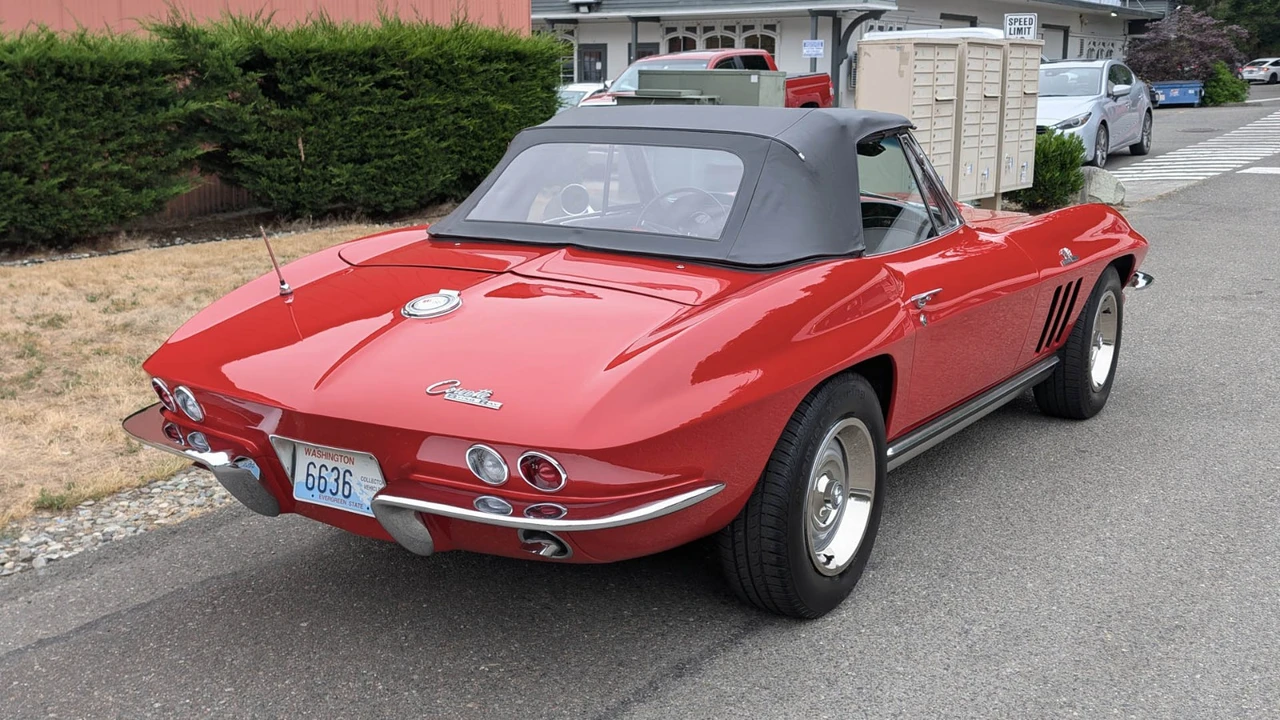 1965 Chevrolet Corvette C2 - Image 6 of 25