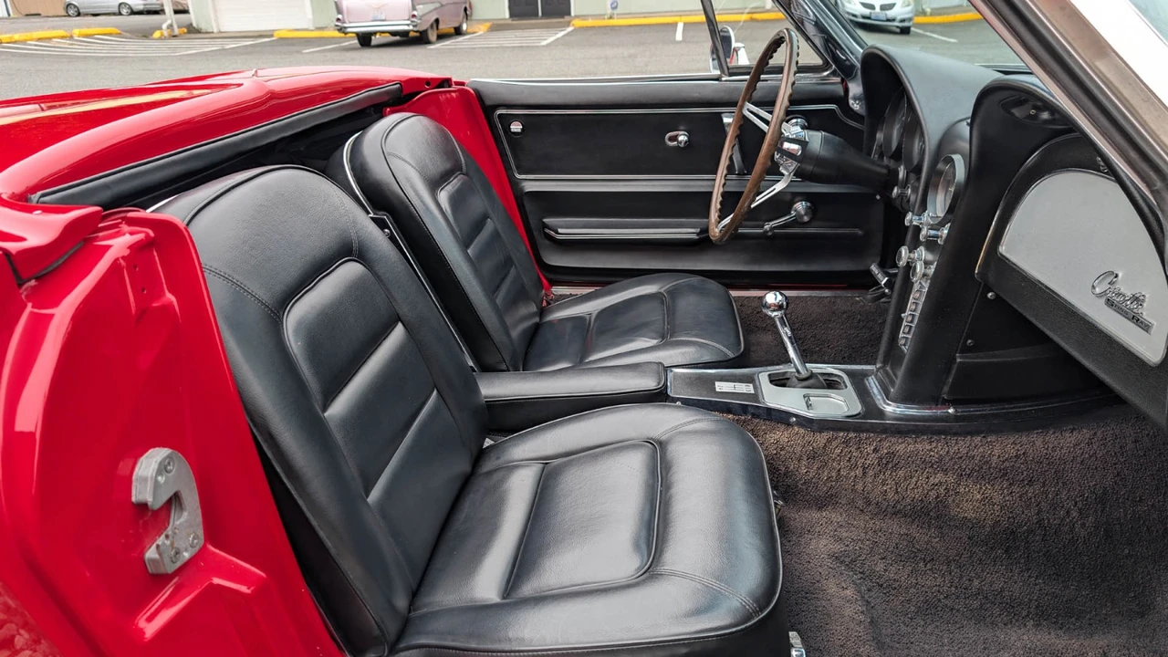 1965 Chevrolet Corvette C2 - Image 17 of 25