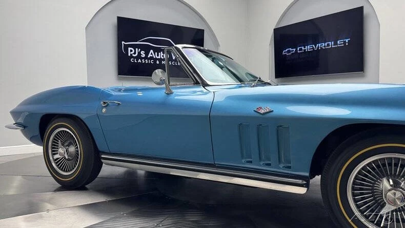 1965 Chevrolet Corvette C2 - Image 15 of 21
