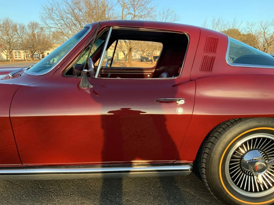 1965 Chevrolet Corvette C2 - Image 17 of 31