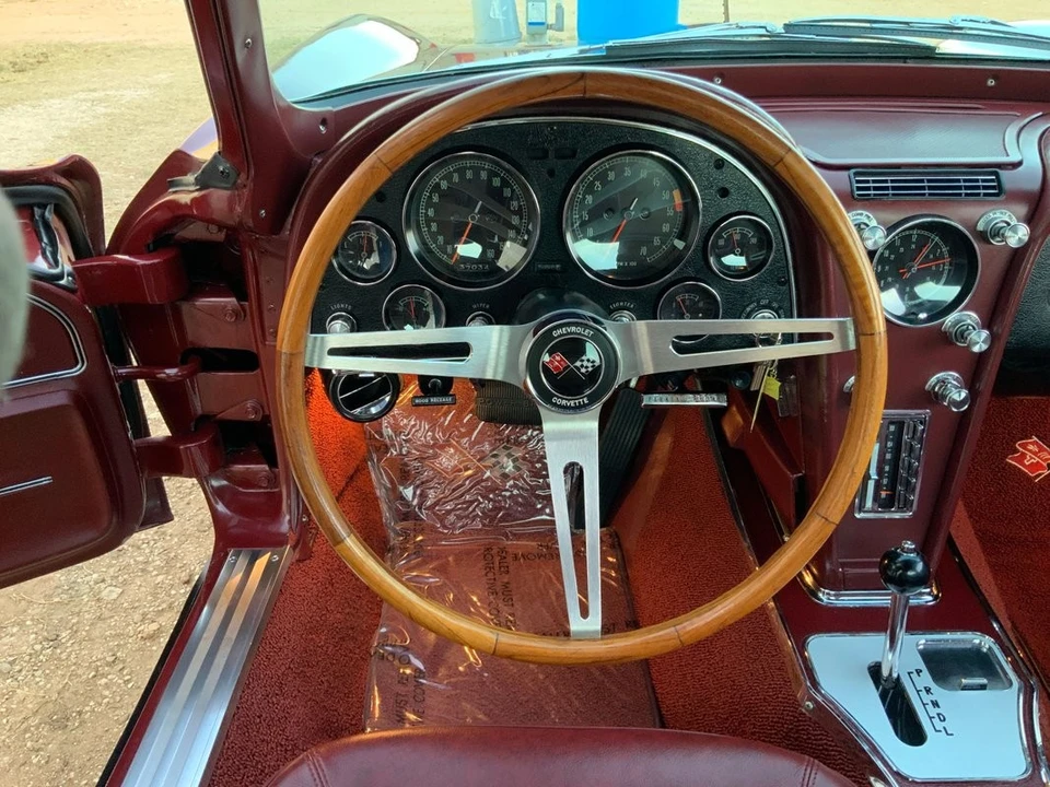 1965 Chevrolet Corvette C2 - Image 21 of 31