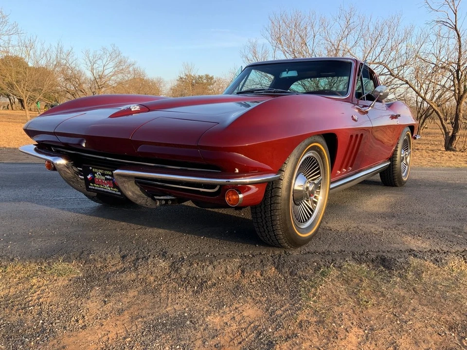 1965 Chevrolet Corvette C2 - Image 13 of 31