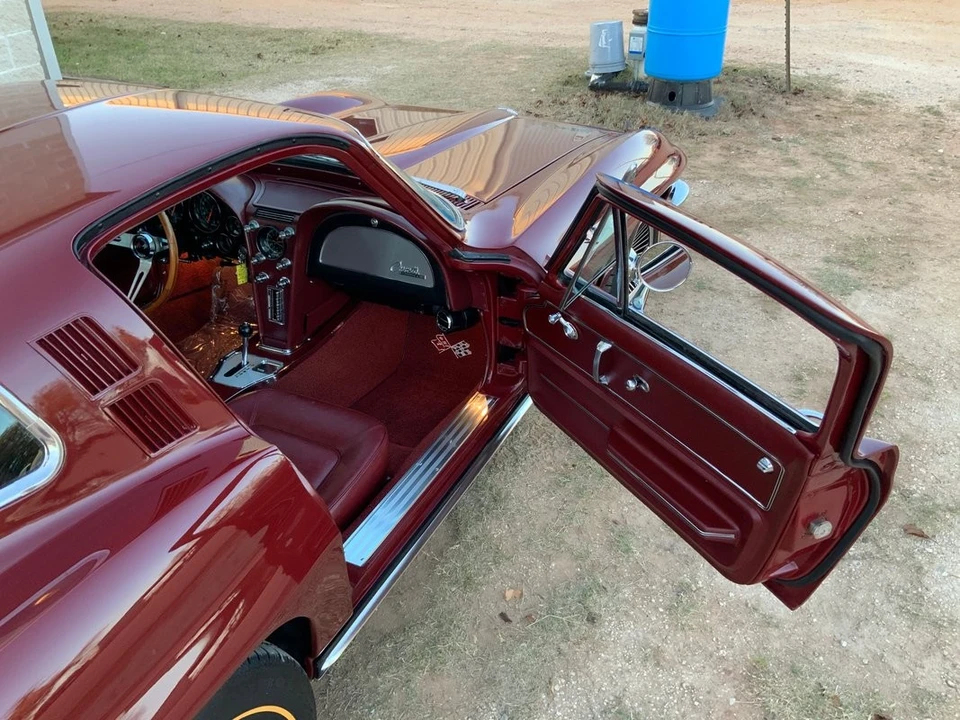1965 Chevrolet Corvette C2 - Image 26 of 31