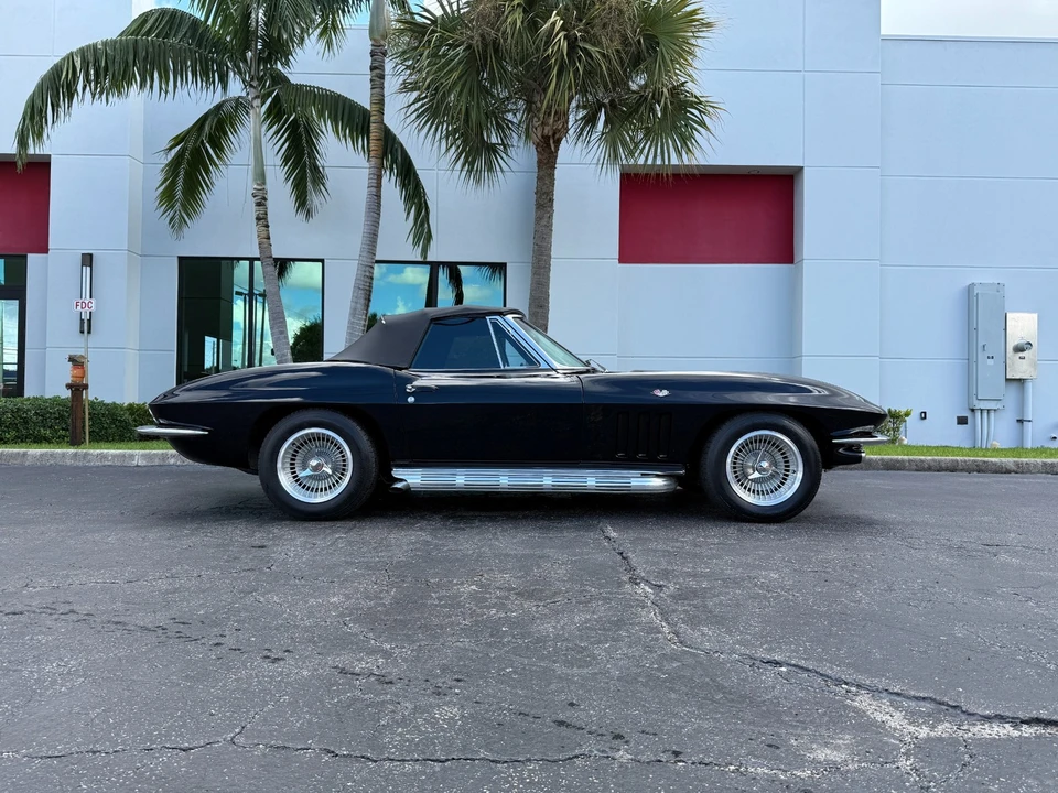 1965 Chevrolet Corvette C2 - Image 4 of 21