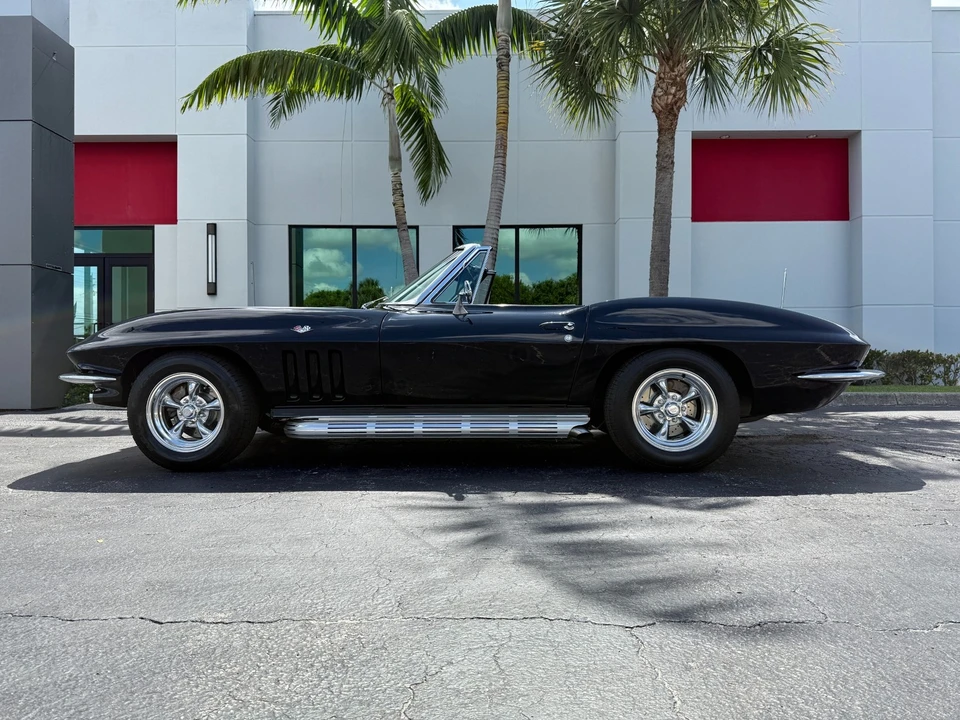 1965 Chevrolet Corvette C2 - Image 9 of 21