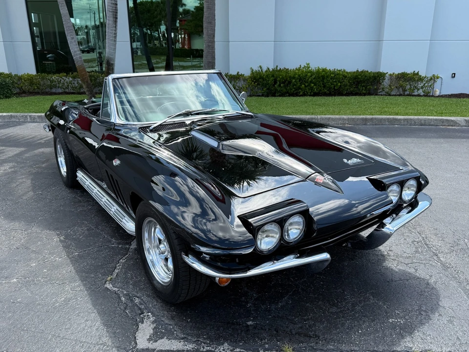 1965 Chevrolet Corvette C2 - Image 14 of 21