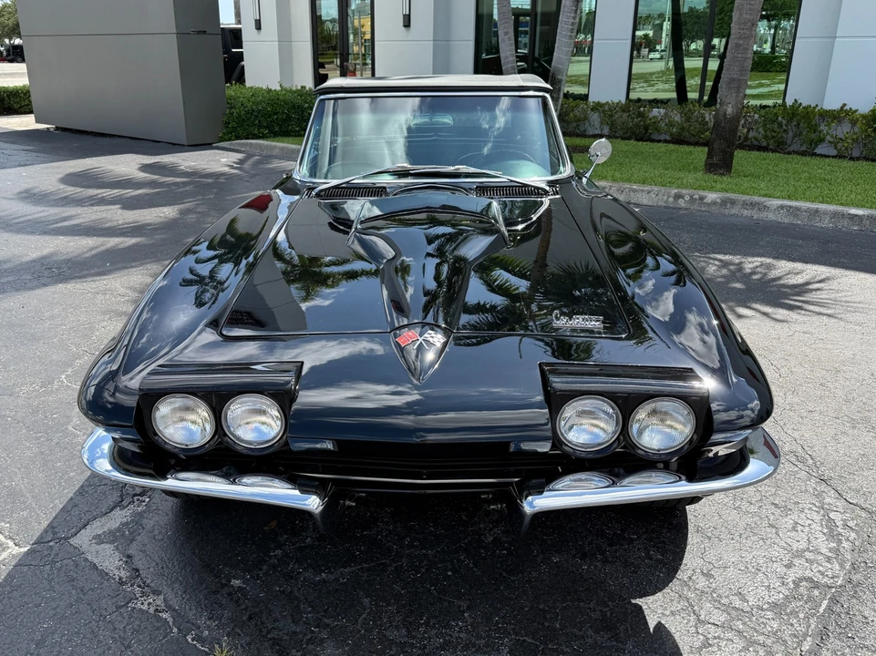 1965 Chevrolet Corvette C2 - Image 17 of 21
