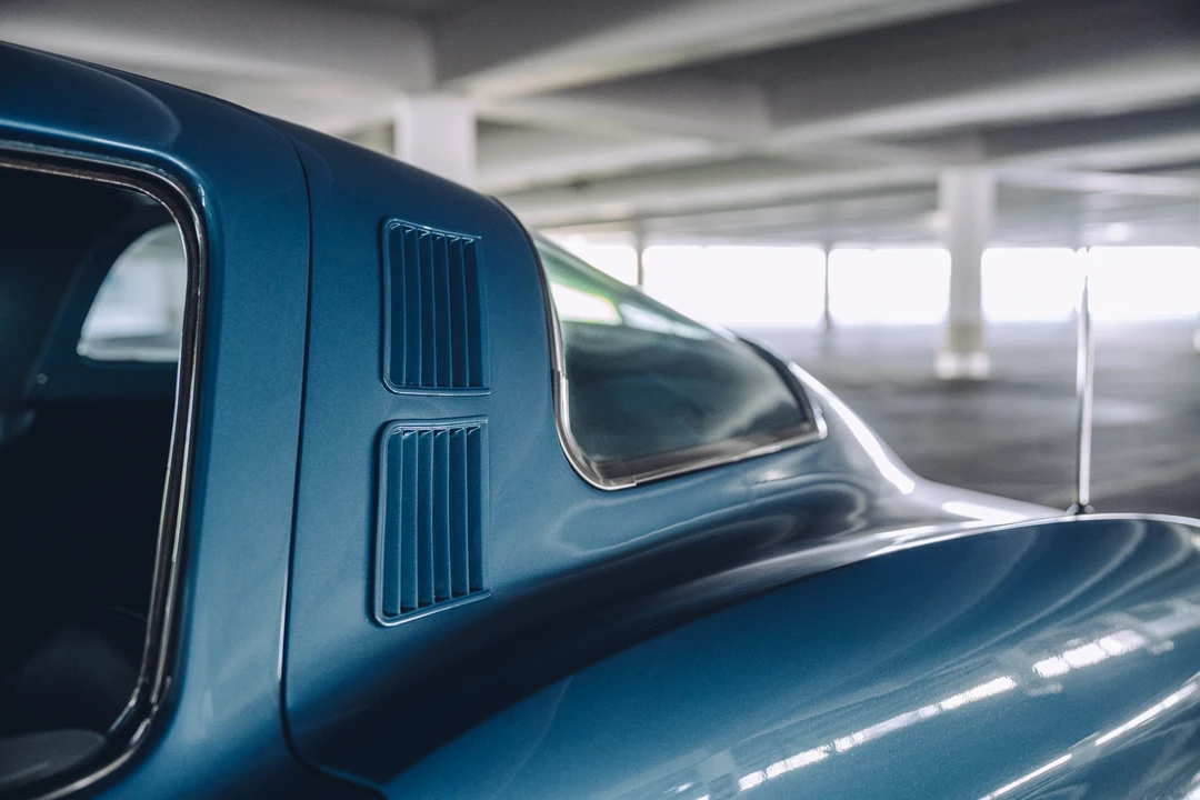 1965 Chevrolet Corvette C2 - Image 20 of 31