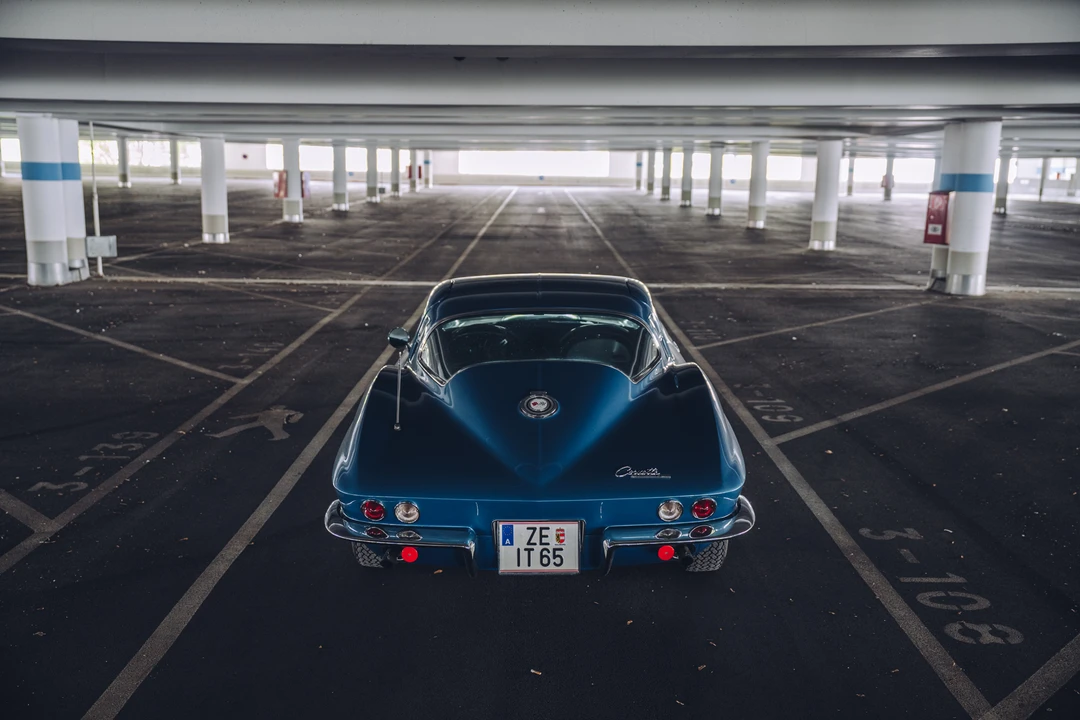 1965 Chevrolet Corvette C2 - Image 11 of 31