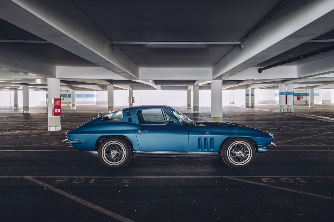 1965 Chevrolet Corvette C2 - Image 4 of 31