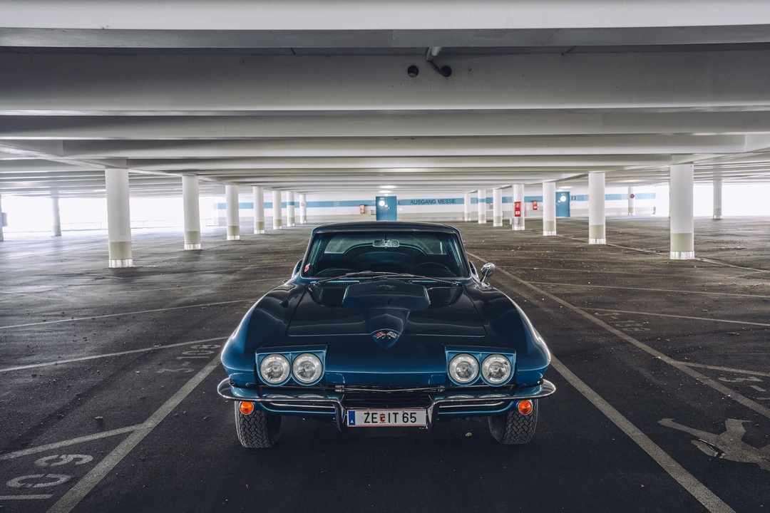1965 Chevrolet Corvette C2 - Image 2 of 31