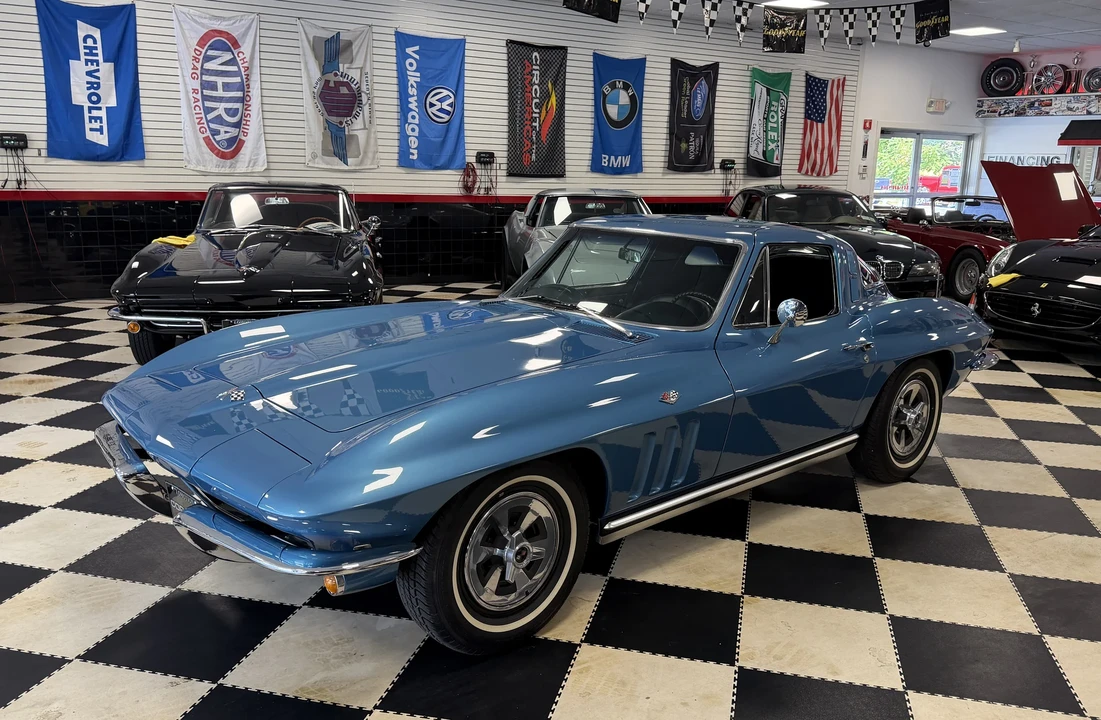 1965 Chevrolet Corvette C2 - Image 14 of 31