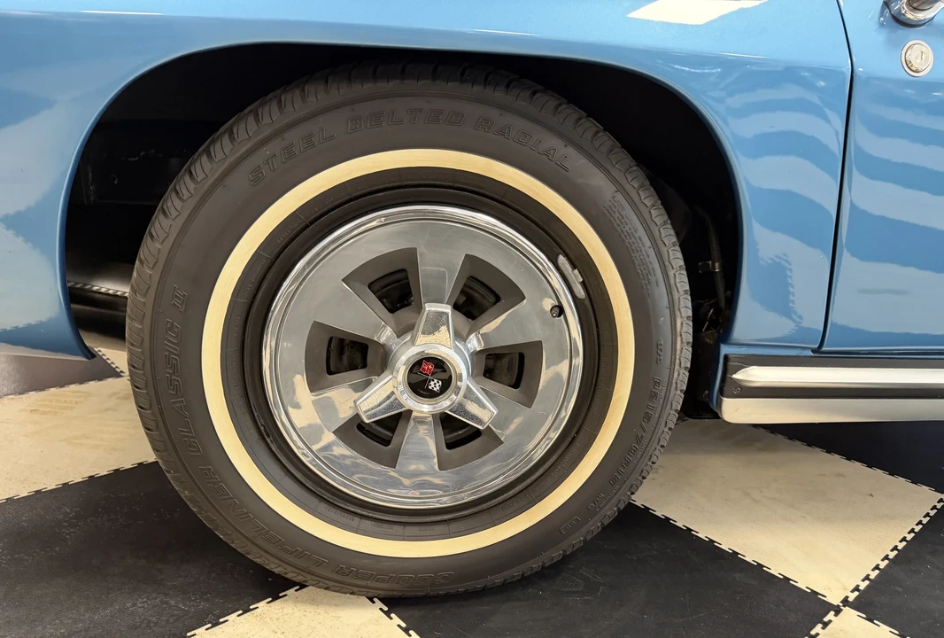 1965 Chevrolet Corvette C2 - Image 16 of 31