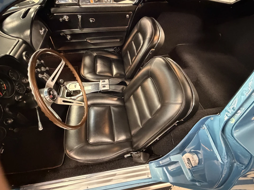 1965 Chevrolet Corvette C2 - Image 20 of 31