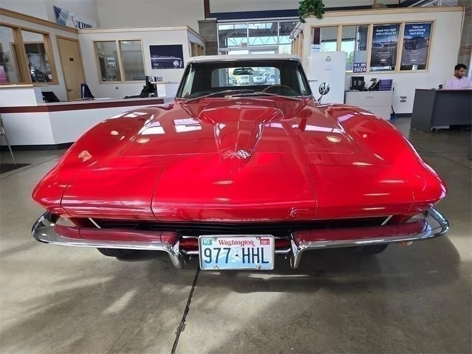 1965 Chevrolet Corvette C2 - Image 9 of 20