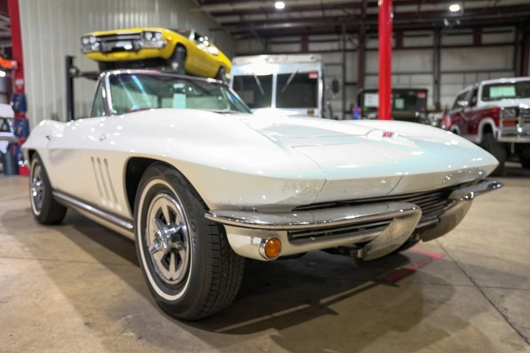 1965 Chevrolet Corvette C2 - Image 12 of 21