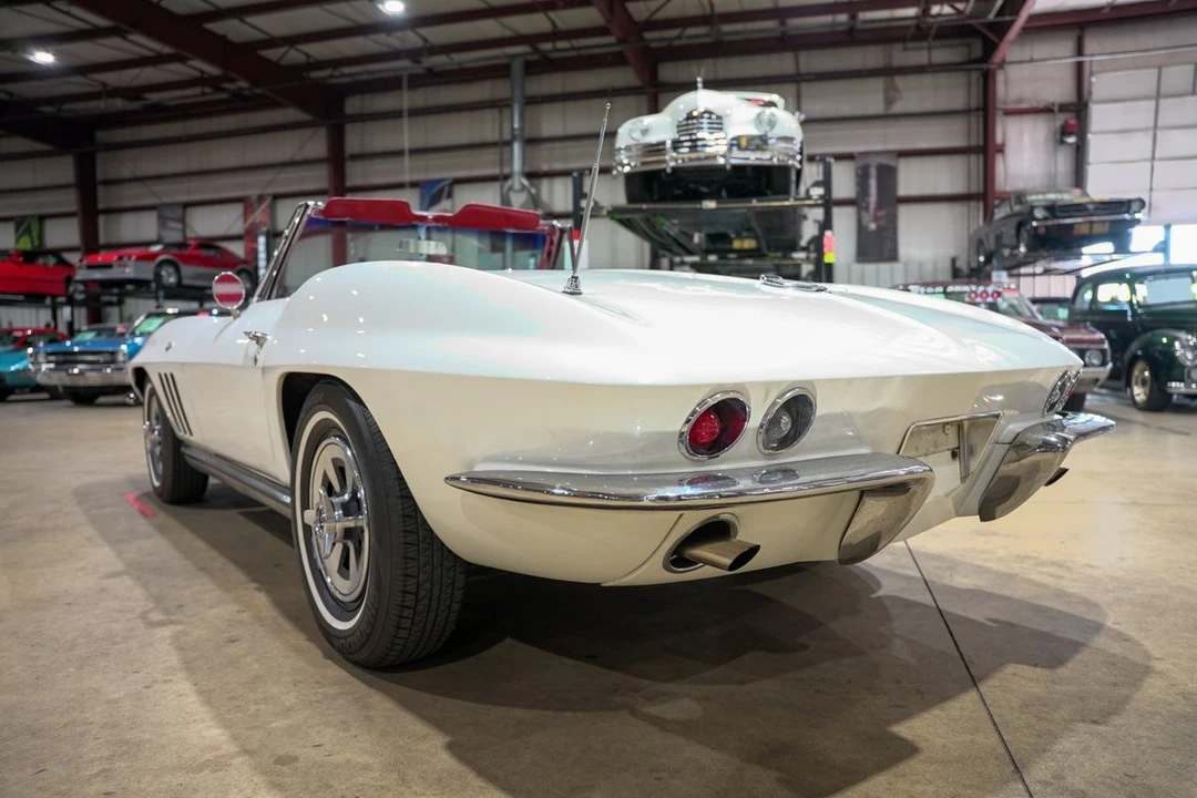 1965 Chevrolet Corvette C2 - Image 6 of 31