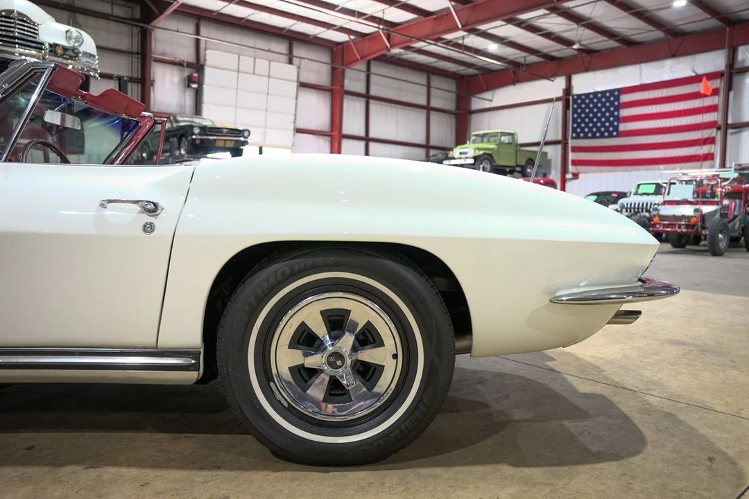 1965 Chevrolet Corvette C2 - Image 5 of 21