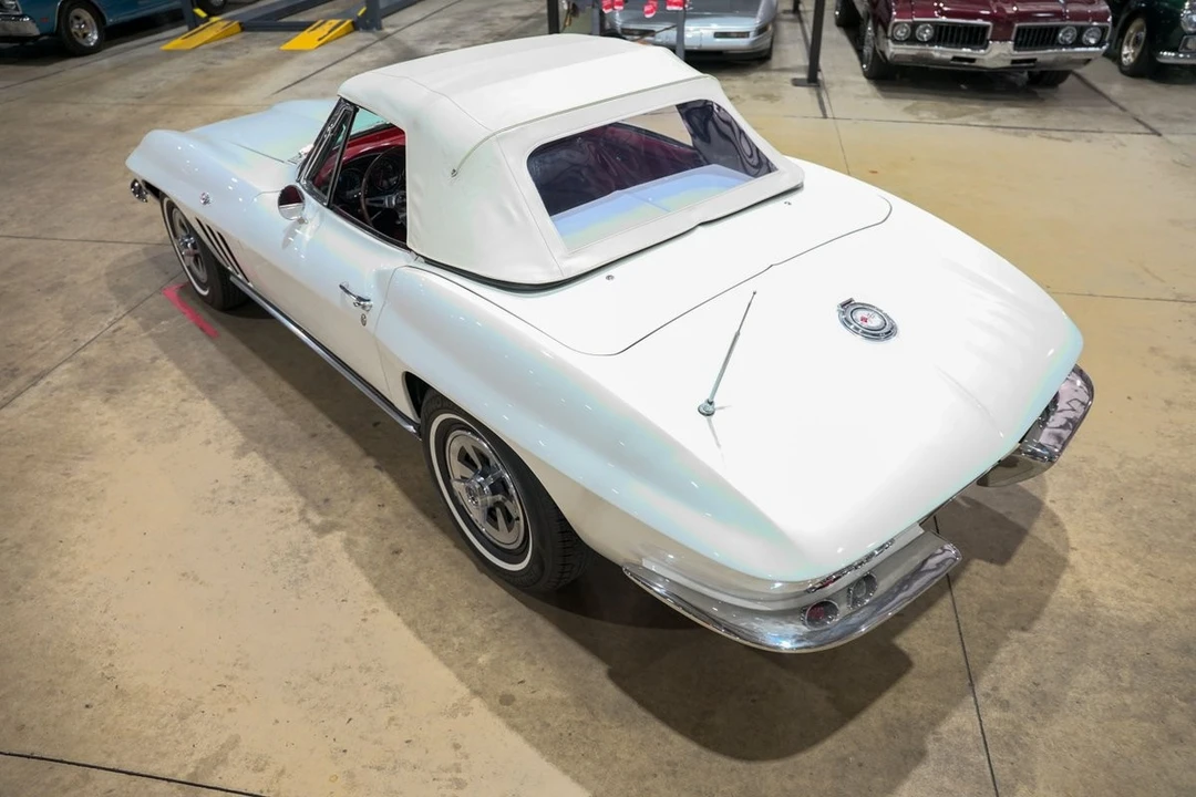1965 Chevrolet Corvette C2 - Image 28 of 31