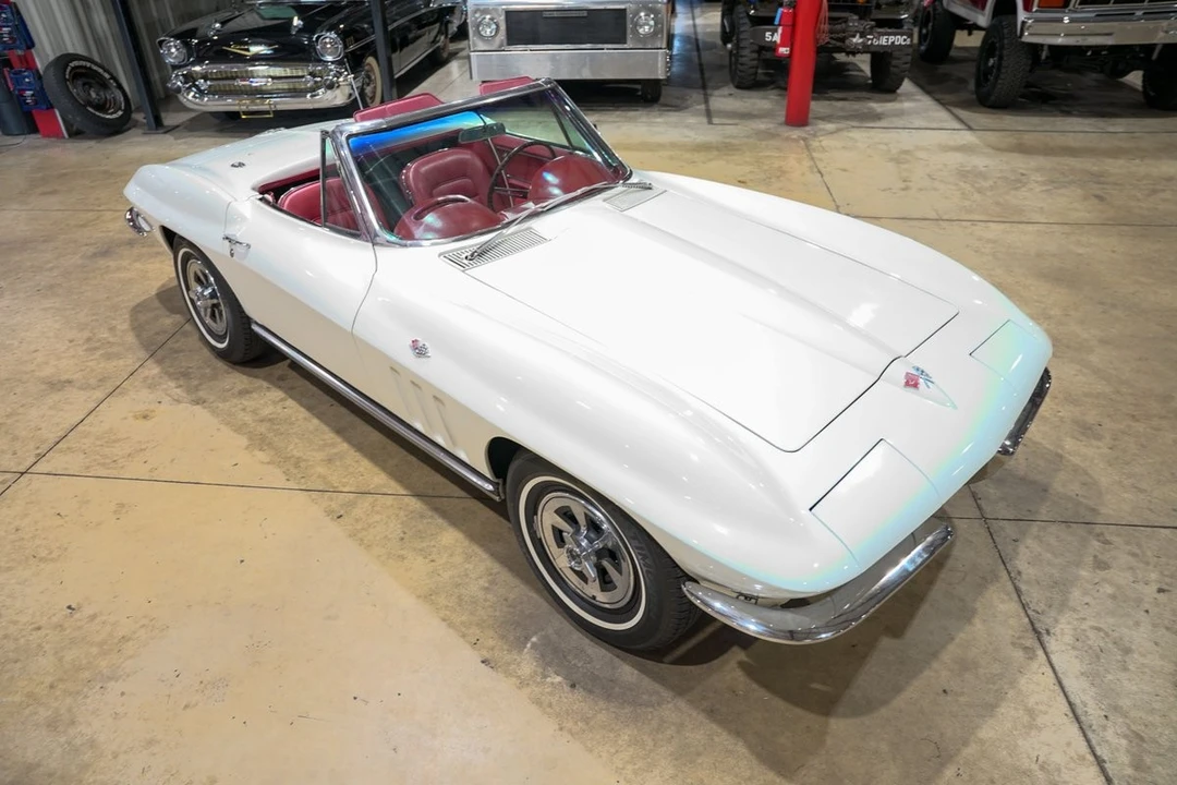 1965 Chevrolet Corvette C2 - Image 14 of 31
