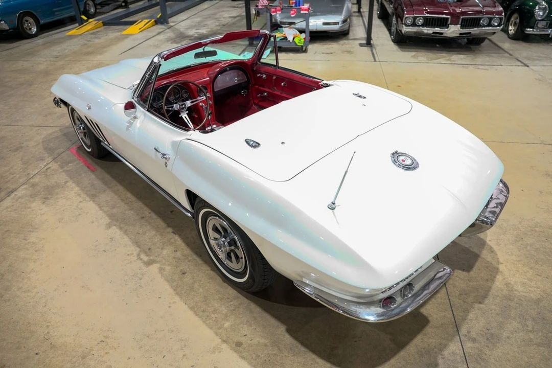 1965 Chevrolet Corvette C2 - Image 16 of 21
