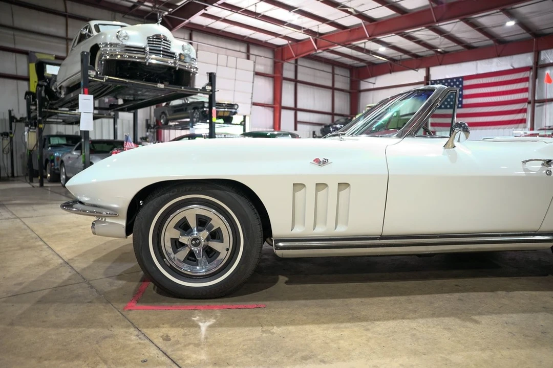 1965 Chevrolet Corvette C2 - Image 3 of 12