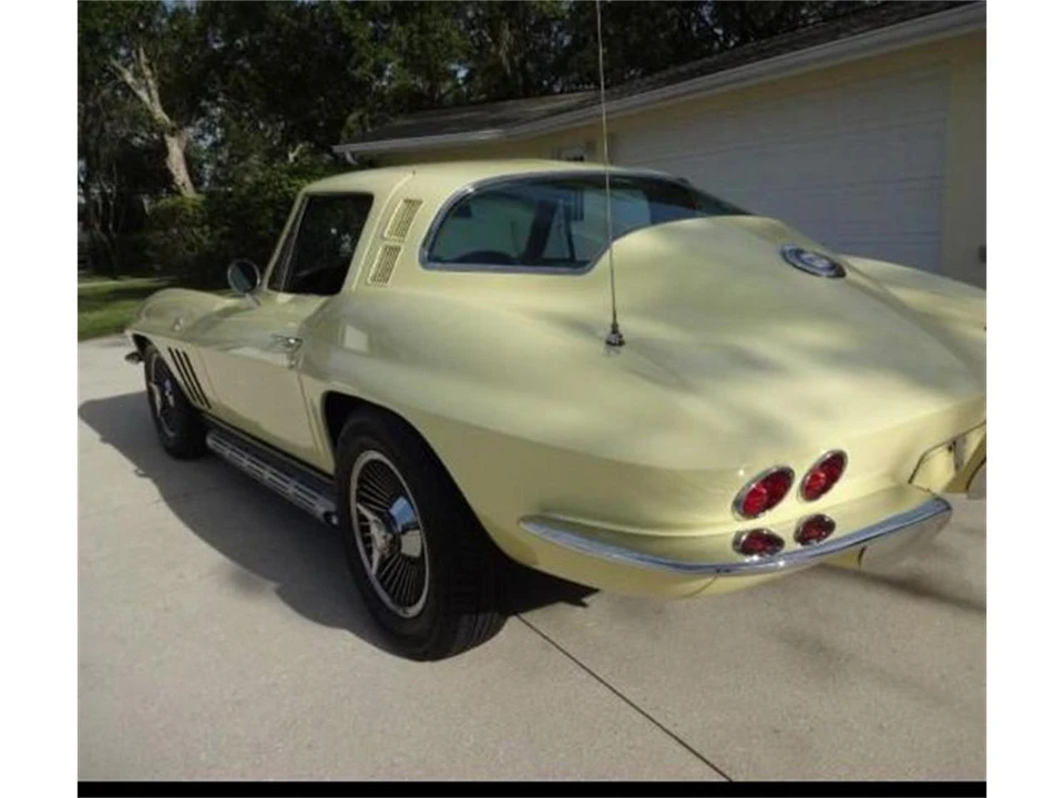 1965 Chevrolet Corvette C2 - Image 25 of 31