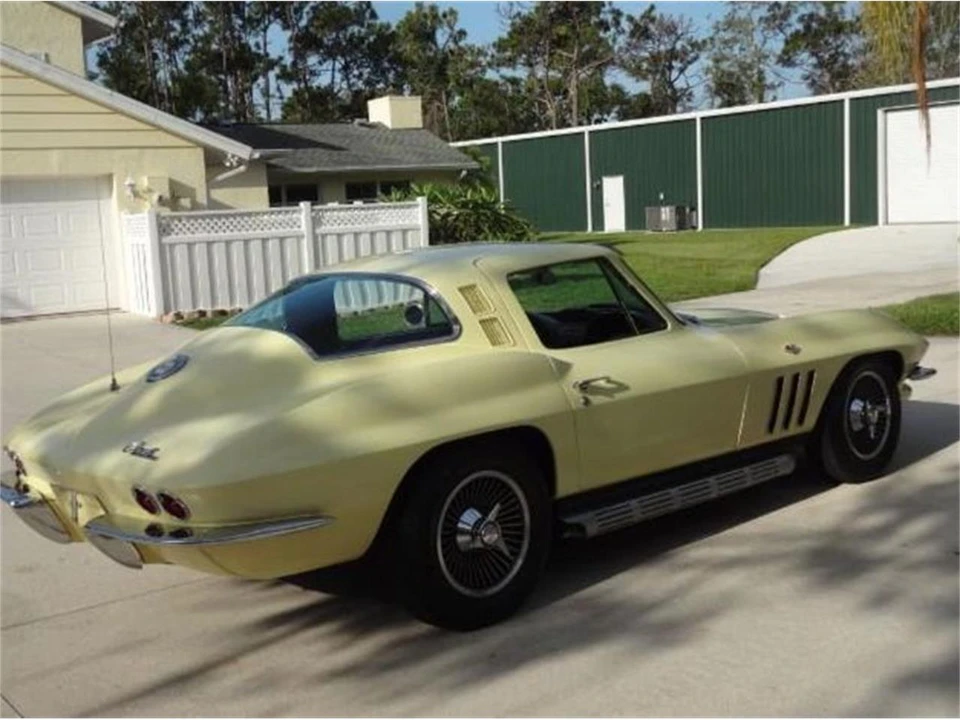 1965 Chevrolet Corvette C2 - Image 11 of 31