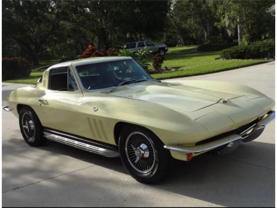 1965 Chevrolet Corvette C2 - Image 23 of 31