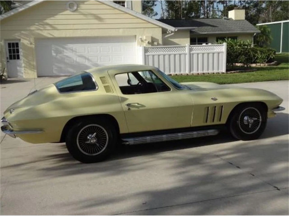 1965 Chevrolet Corvette C2 - Image 12 of 31