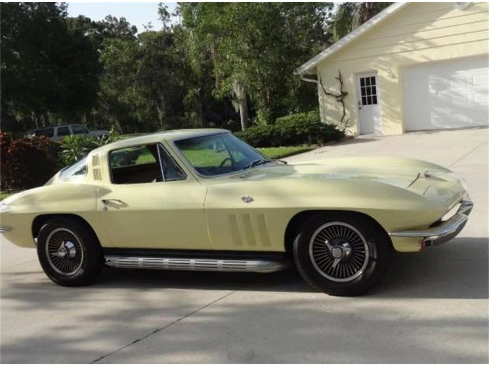 1965 Chevrolet Corvette C2 - Image 6 of 31