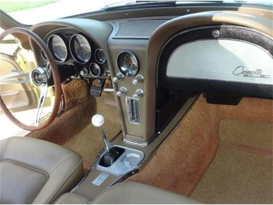 1965 Chevrolet Corvette C2 - Image 30 of 31