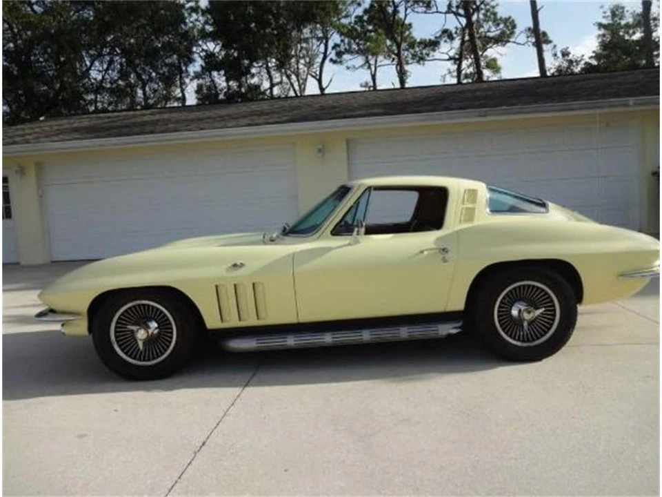 1965 Chevrolet Corvette C2 - Image 15 of 31