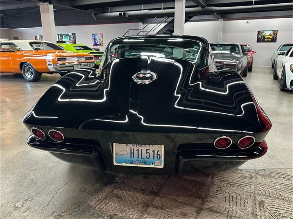 1965 Chevrolet Corvette C2 - Image 17 of 31