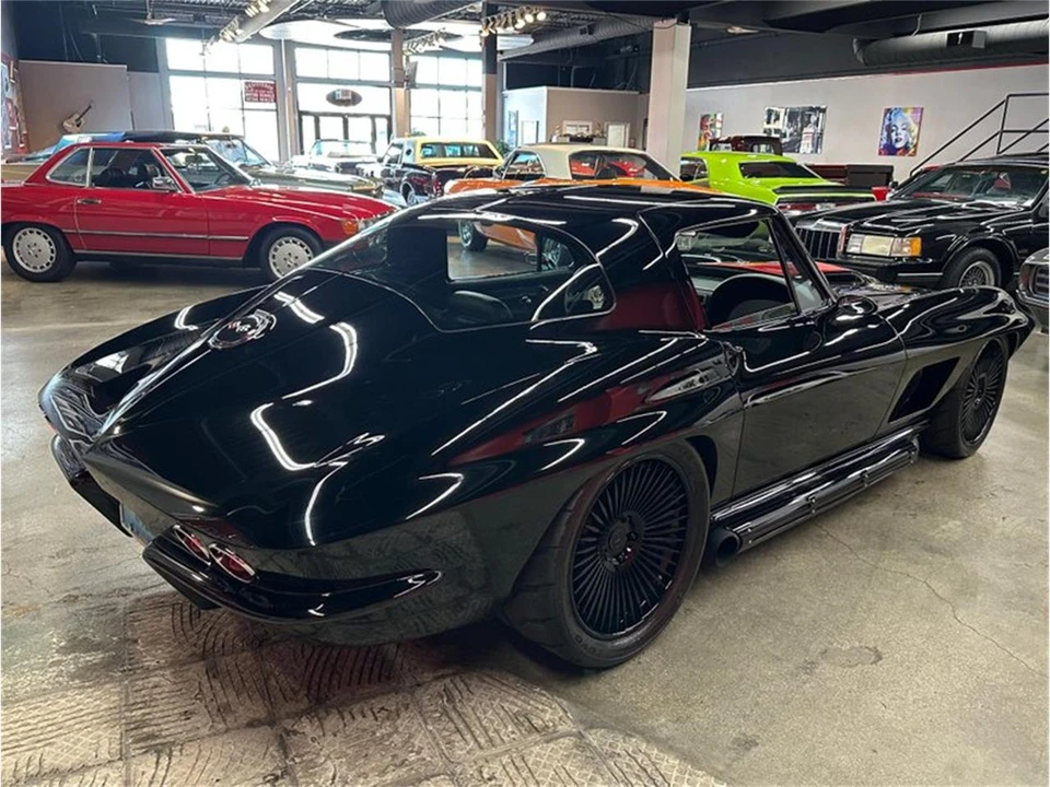 1965 Chevrolet Corvette C2 - Image 13 of 31