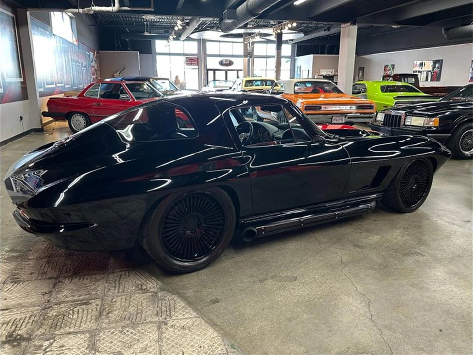 1965 Chevrolet Corvette C2 - Image 11 of 31