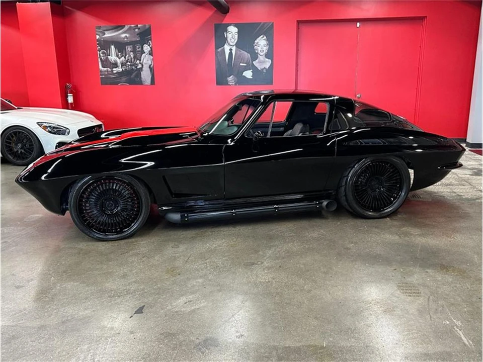 1965 Chevrolet Corvette C2 - Image 24 of 31