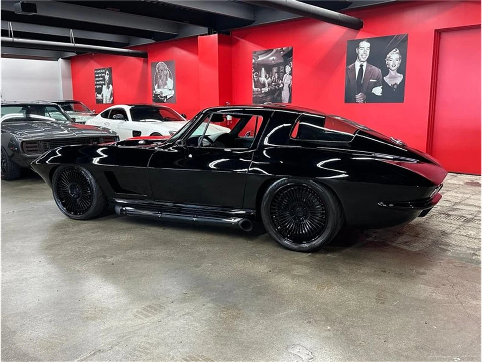 1965 Chevrolet Corvette C2 - Image 20 of 31