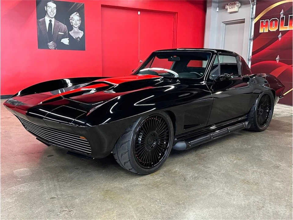 1965 Chevrolet Corvette C2 - Image 2 of 31