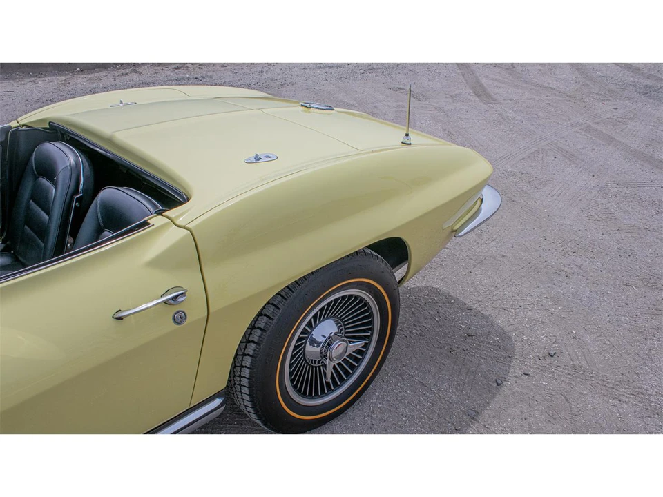 1965 Chevrolet Corvette C2 - Image 2 of 30