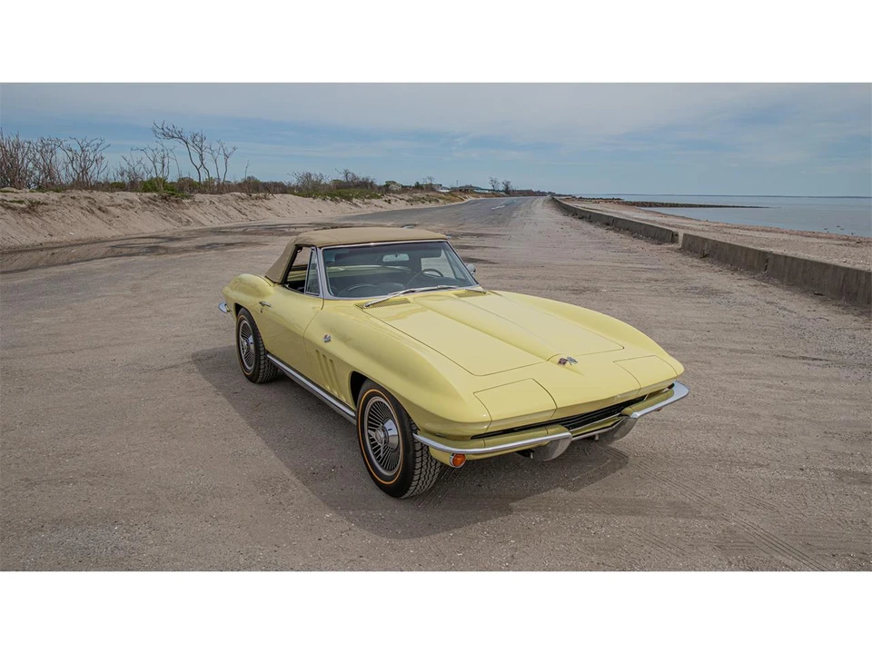 1965 Chevrolet Corvette C2 - Image 26 of 30