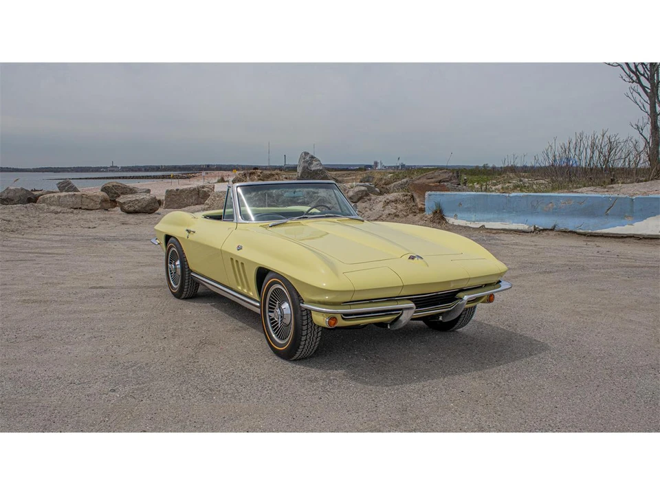 1965 Chevrolet Corvette C2 - Image 29 of 30